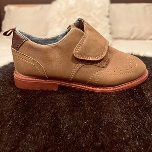 Carters Toddler boys size 11 dress/casual shoe. Tan/Camel color. Never worn